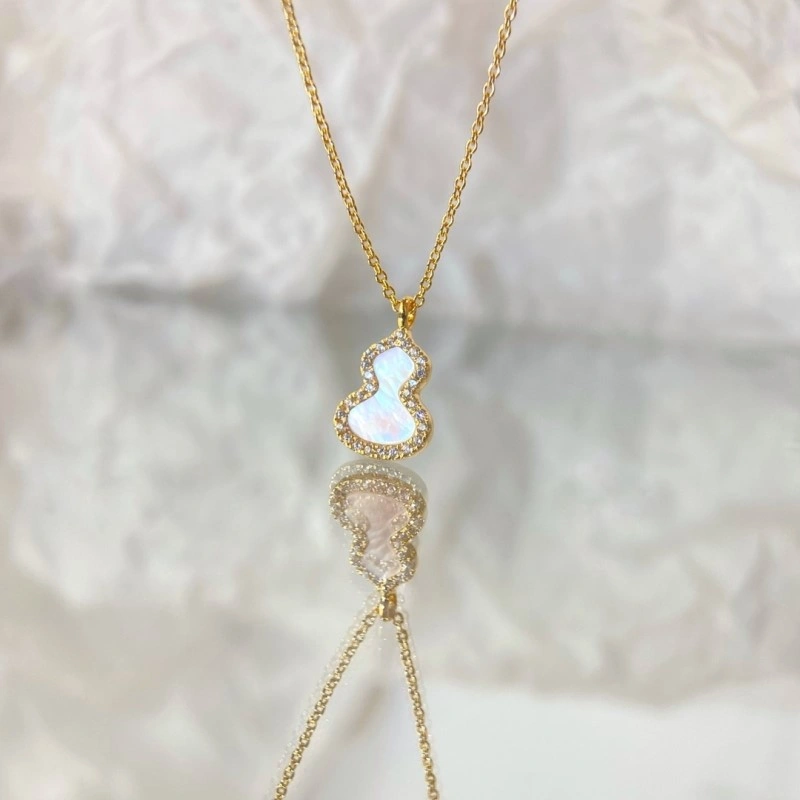 Qeelin Necklaces Compact 208474