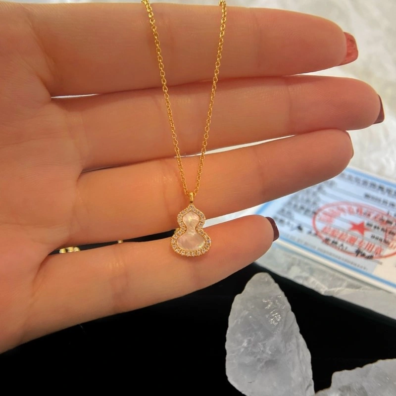 Qeelin Necklaces Compact 208474