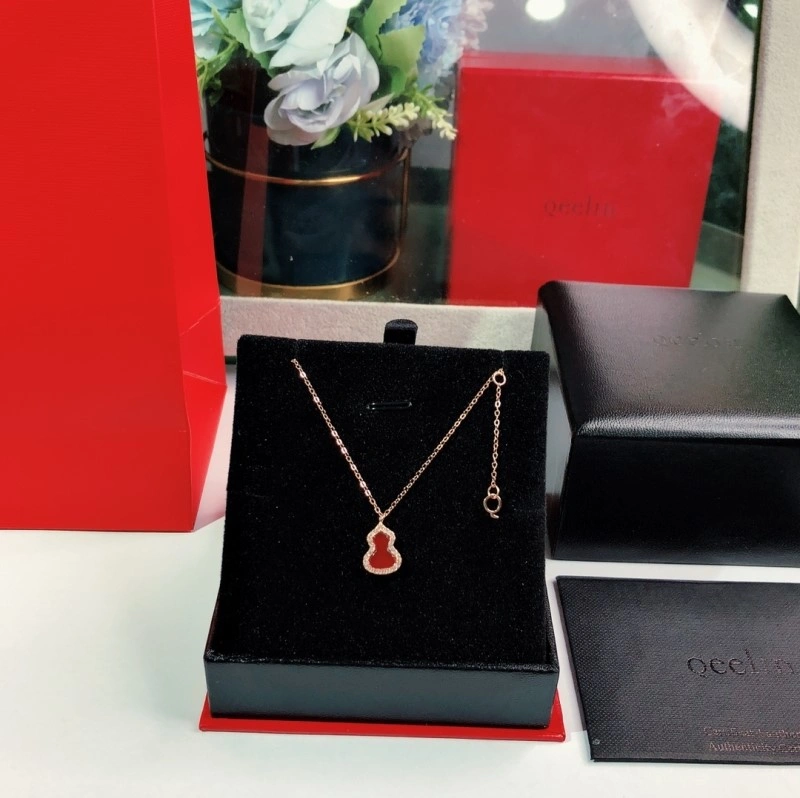 Qeelin Necklaces SoftTouch 208460