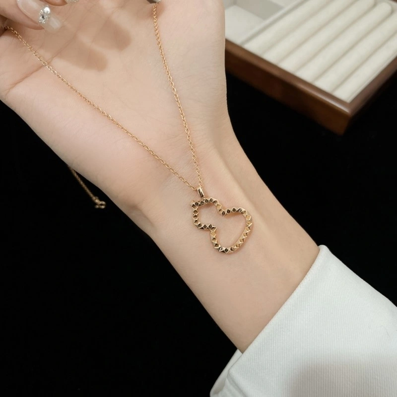Youthful Qeelin Necklaces 208459