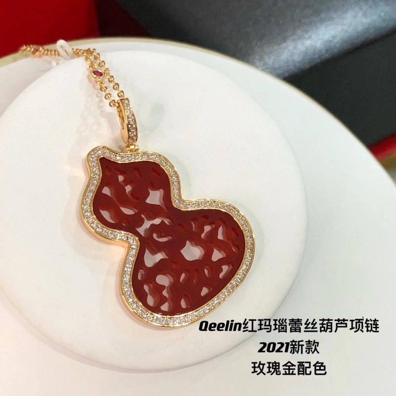 Sleek Qeelin Necklaces 208446