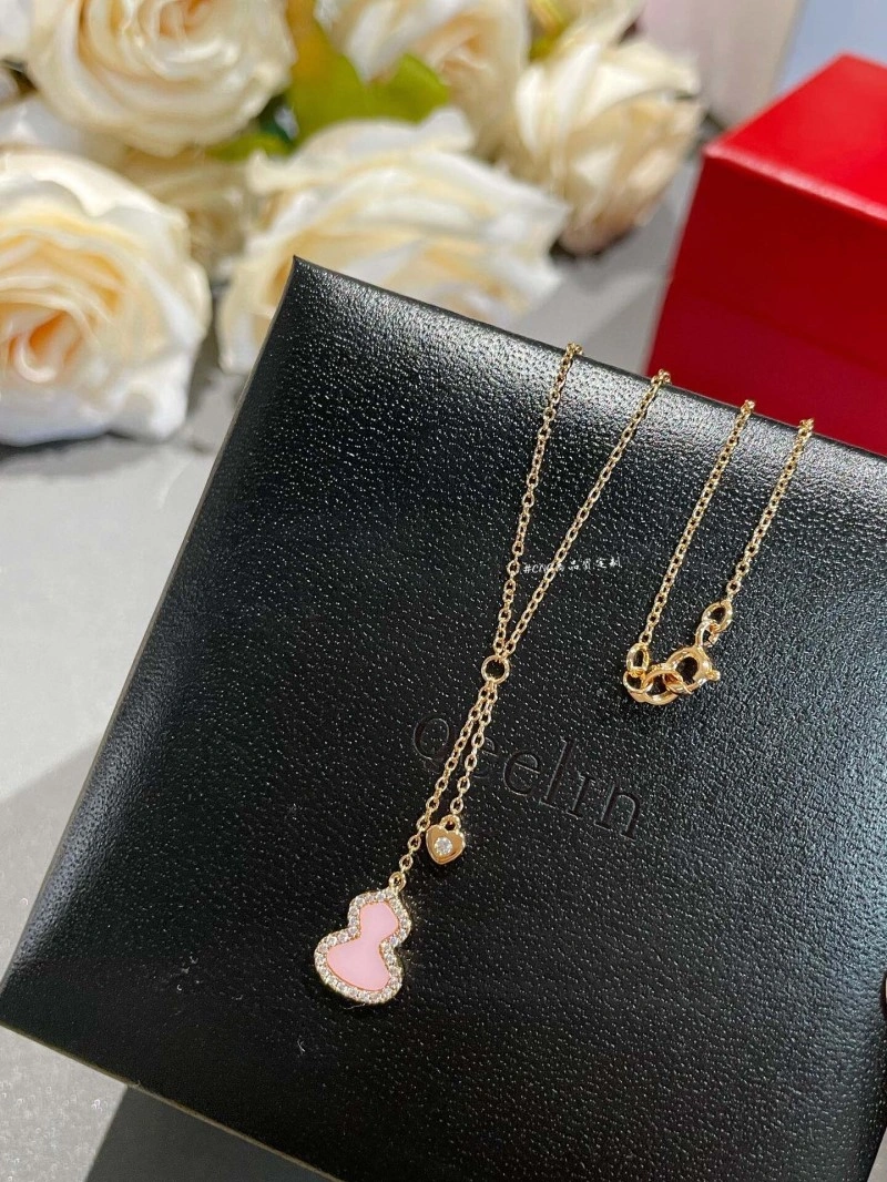 WellDesigned Qeelin Necklaces 208451