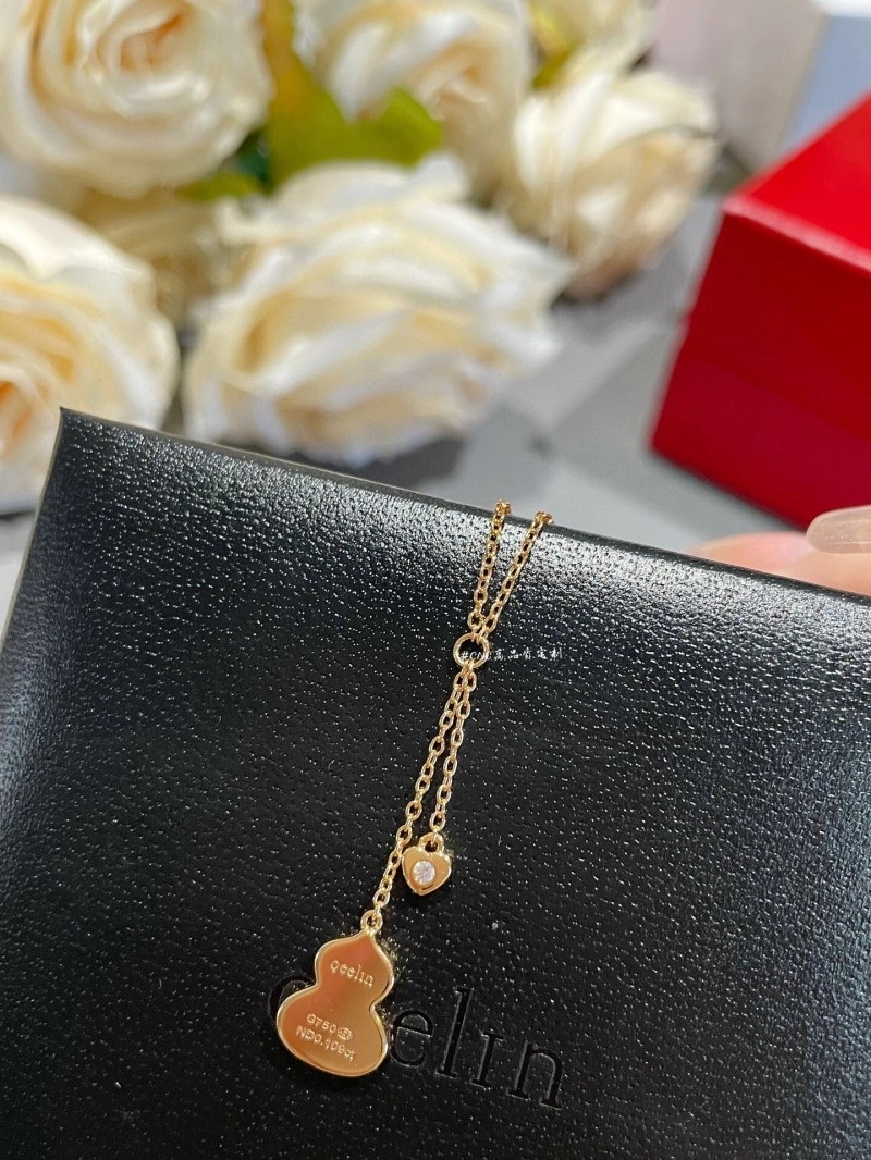 WellDesigned Qeelin Necklaces 208451