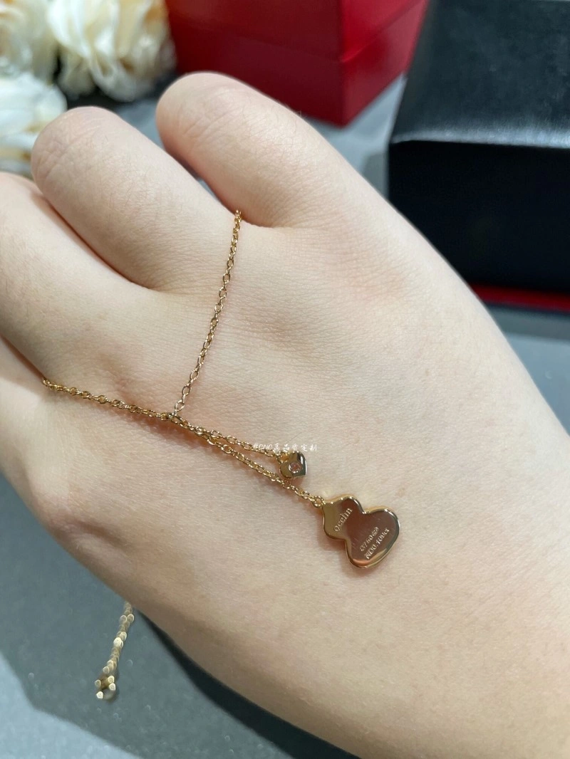 WellDesigned Qeelin Necklaces 208451