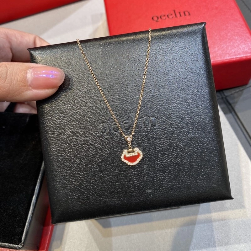 SunProtective Qeelin Necklaces 208458