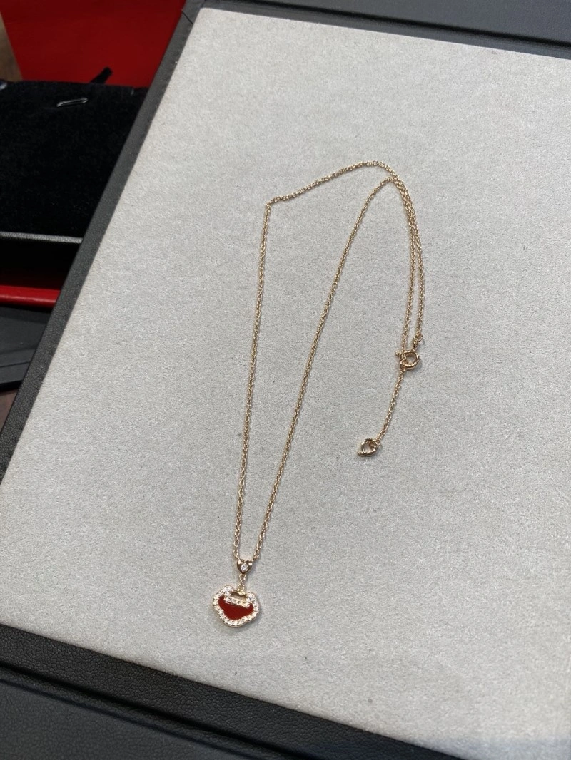 SunProtective Qeelin Necklaces 208458
