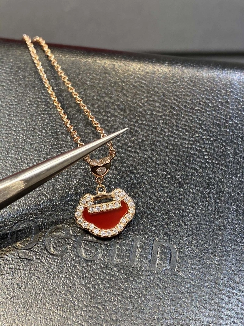 SunProtective Qeelin Necklaces 208458