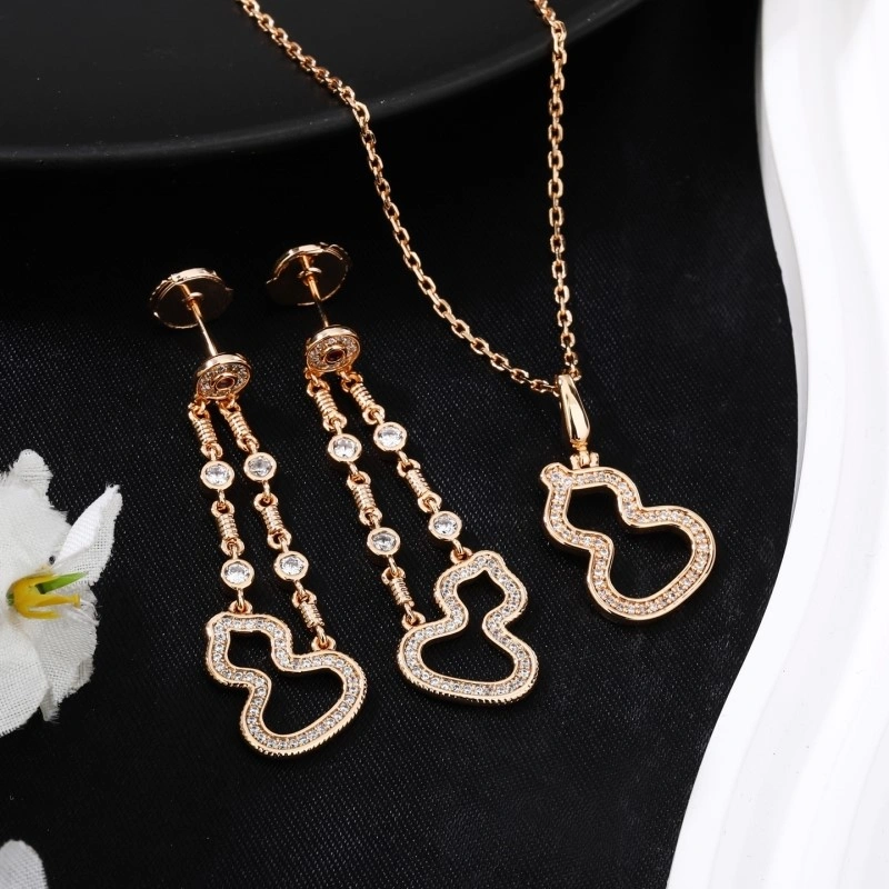 MoistureWicking Qeelin Necklaces 208444