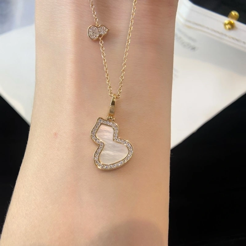 Lightweight Qeelin Necklaces 207770