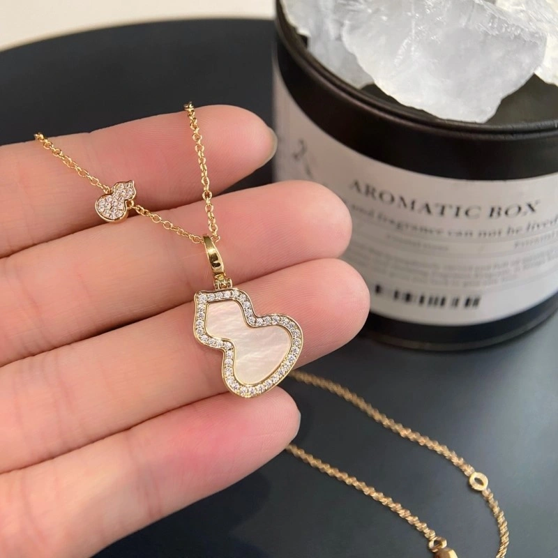 Lightweight Qeelin Necklaces 207770