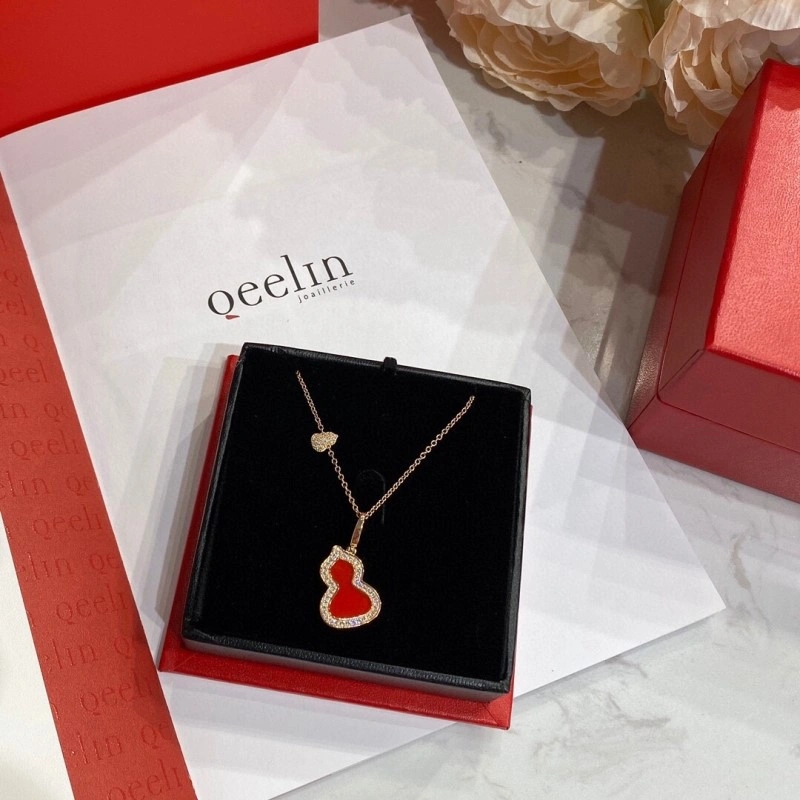 Upgraded Qeelin Necklaces 207779