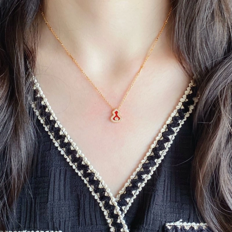 Qeelin Necklaces Cozy 207763