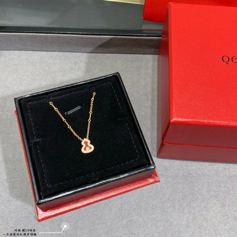 Qeelin Necklaces Cozy 207763