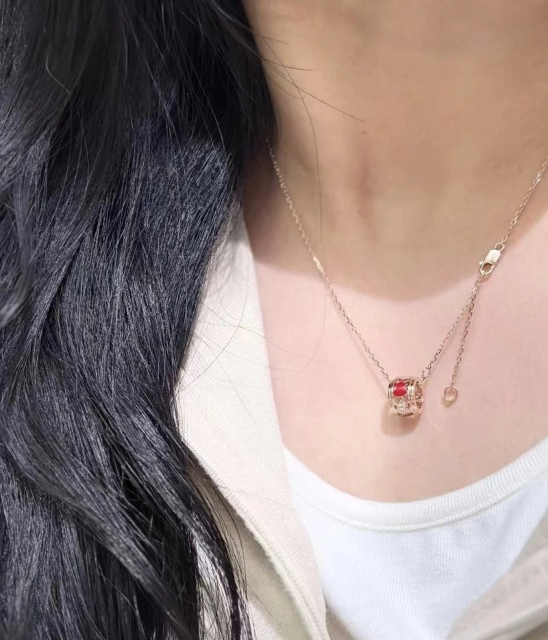 Refined Qeelin Necklaces 207759