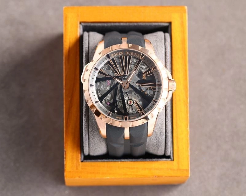 ROGER DUBUIS Watches RelaxedFit 199096