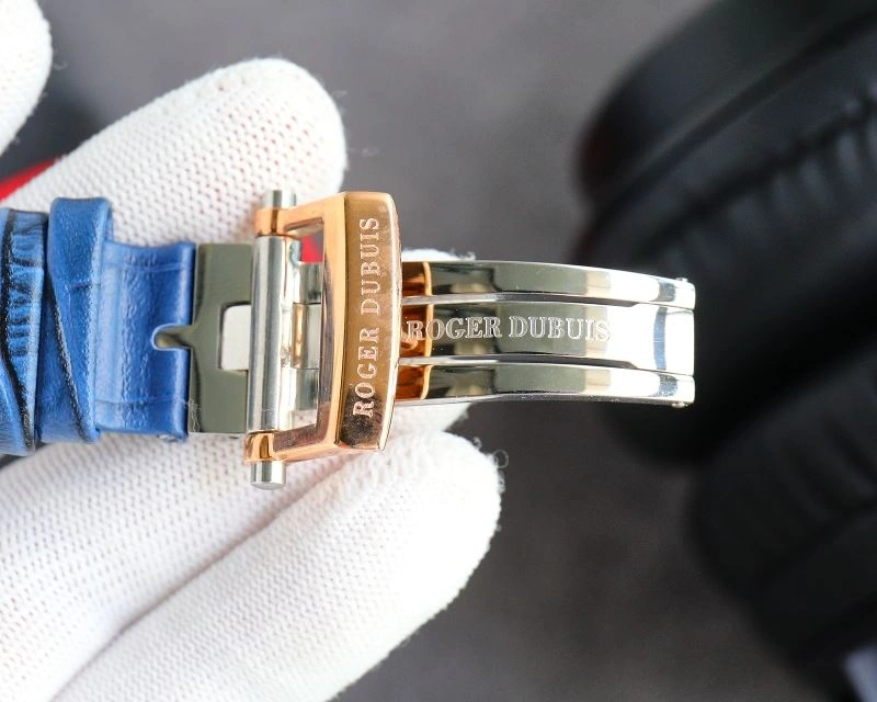 ROGER DUBUIS Watches WaterResistant 199097