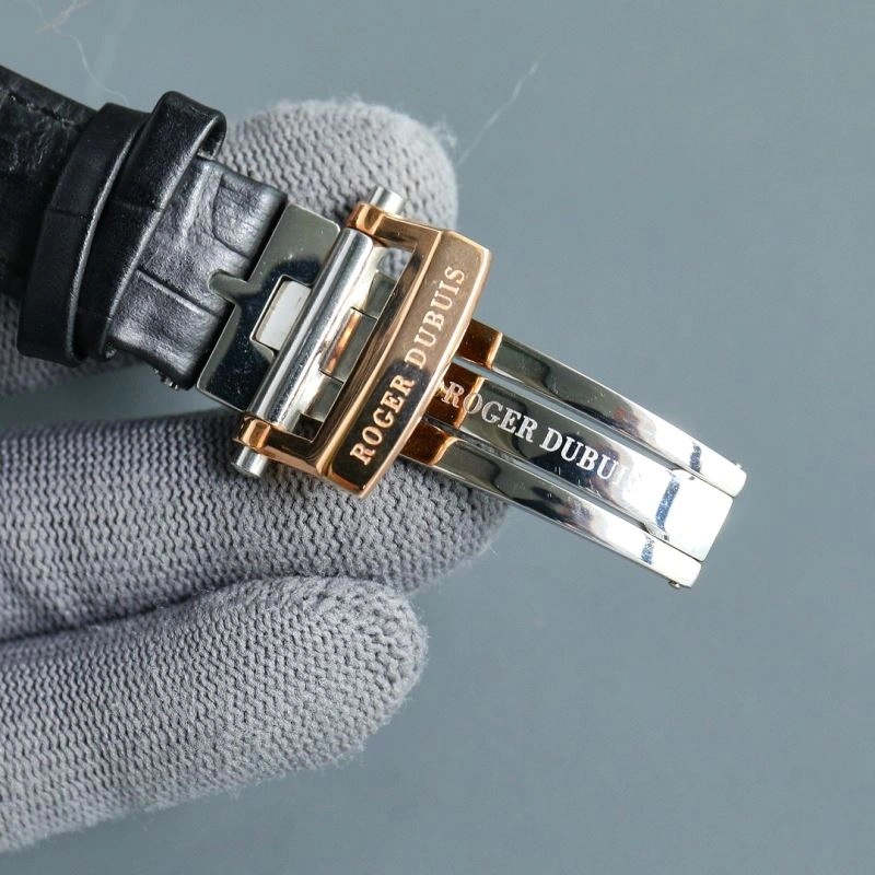 Minimalist ROGER DUBUIS Watches 199093