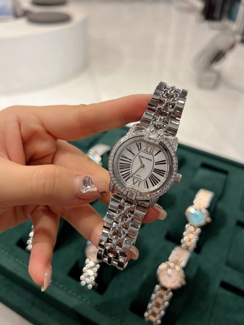 ROGER DUBUIS Watches Original 199051