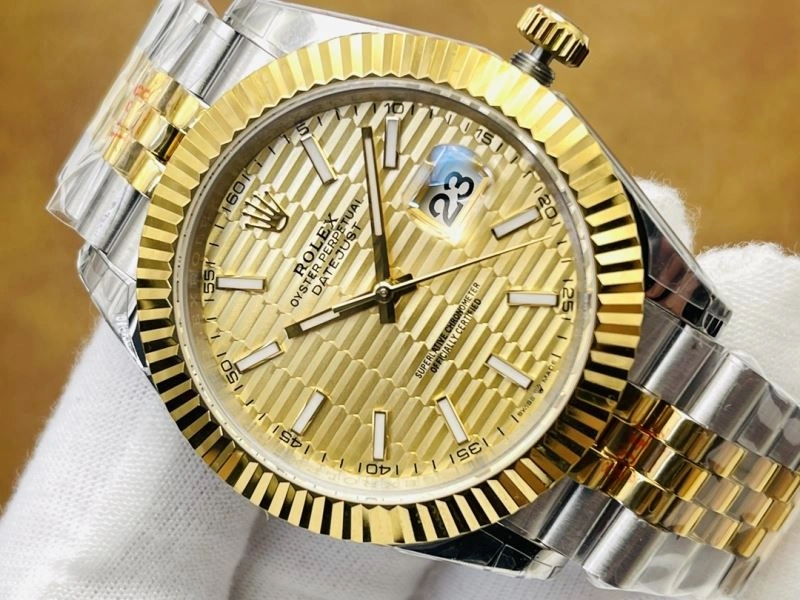 Snug ROLEX Watches 202401