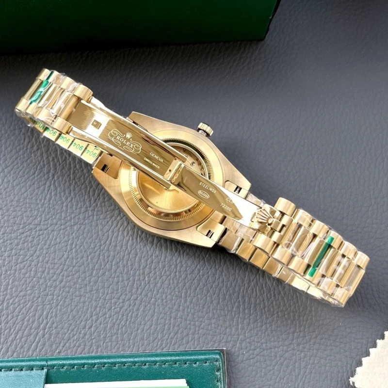 Vibrant ROLEX Watches 200055