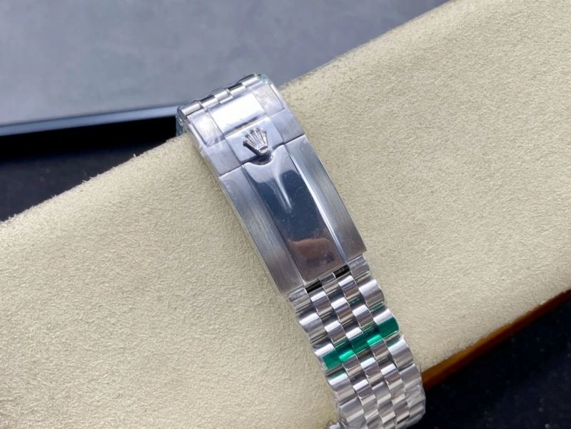 Neat ROLEX Watches 199500