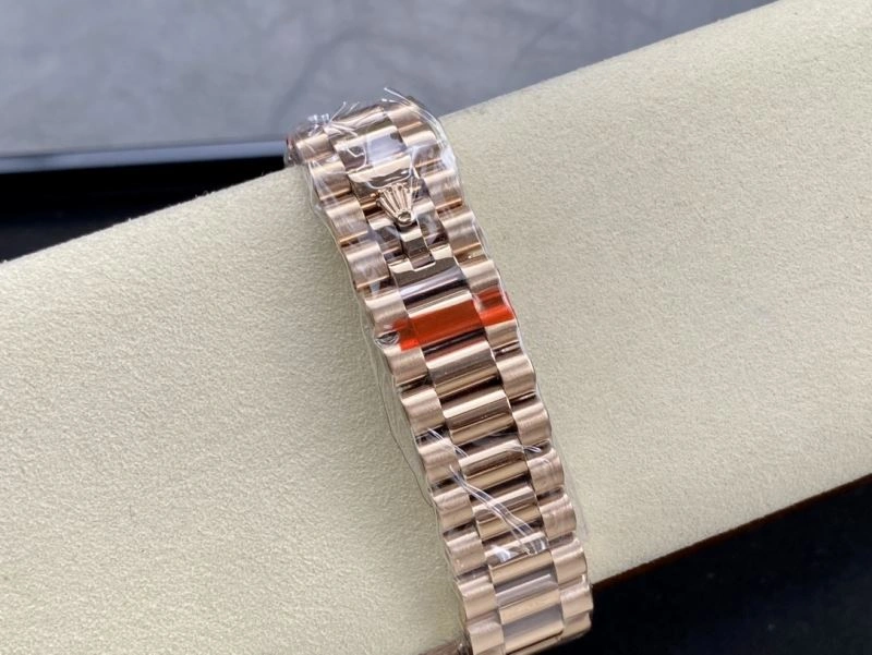 Timeless ROLEX Watches 199446