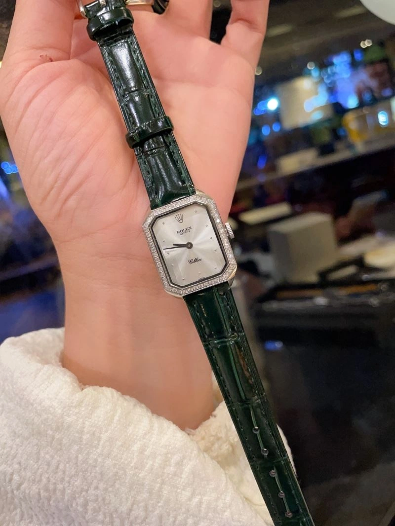 EyeCatching ROLEX Watches 200825