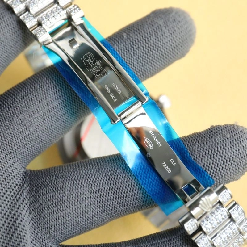 Trendsetting ROLEX Watches 200415