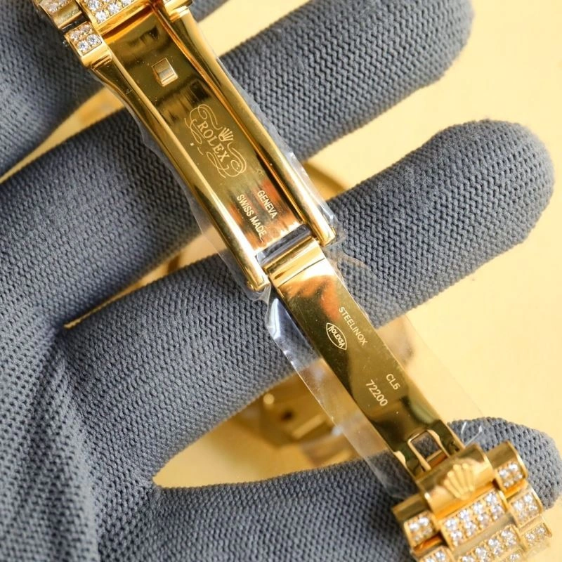 Snug ROLEX Watches 200413