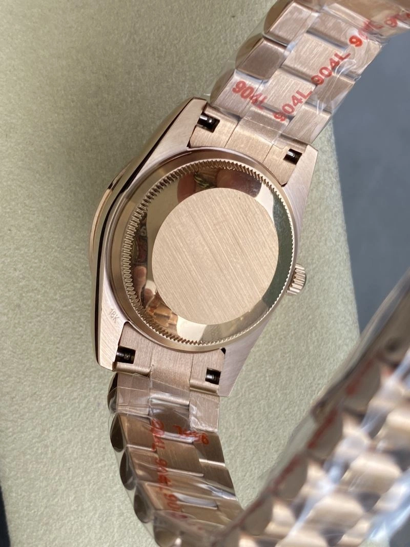 Trendsetting ROLEX Watches 200409