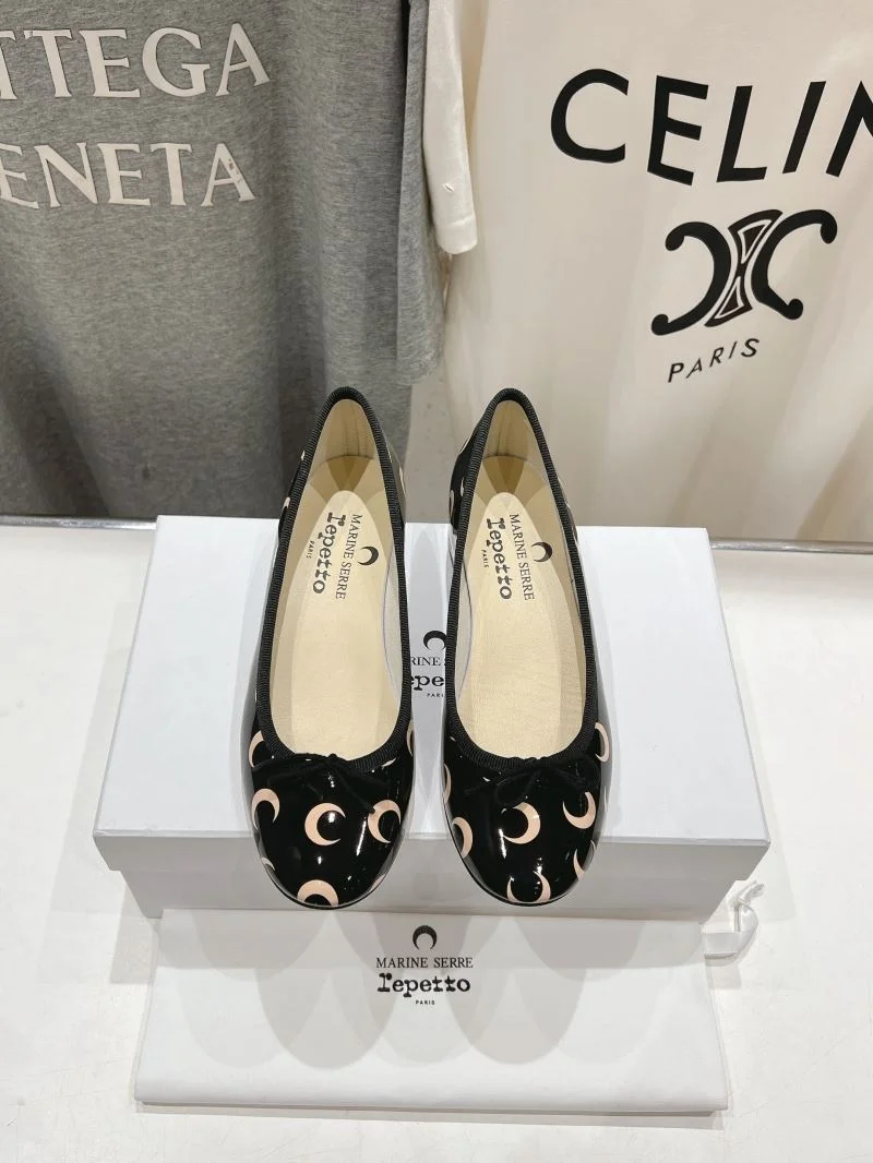 Contemporary Repetto Shoes 11467