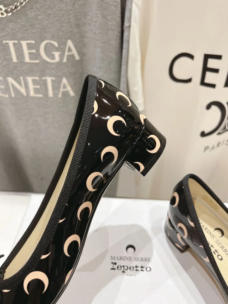 Contemporary Repetto Shoes 11467