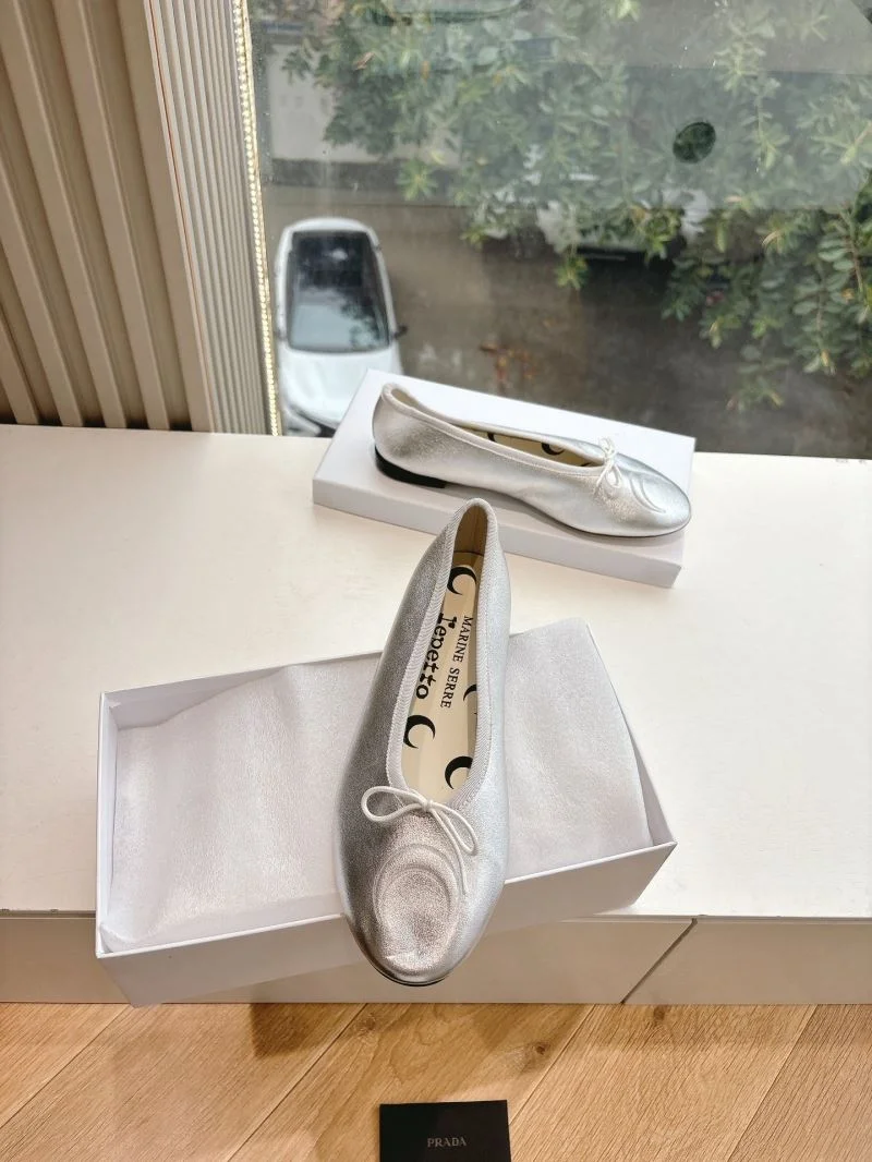 Supportive Repetto Shoes 9080