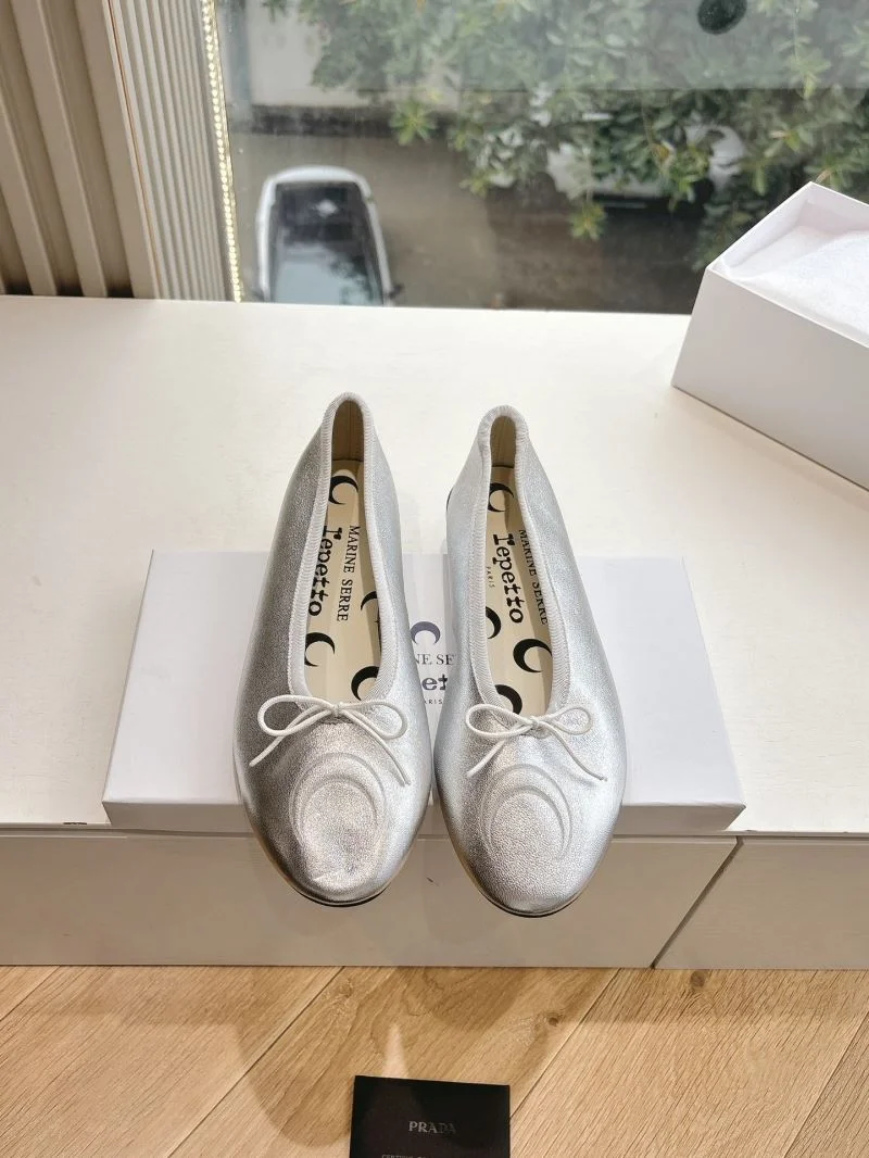 Supportive Repetto Shoes 9080
