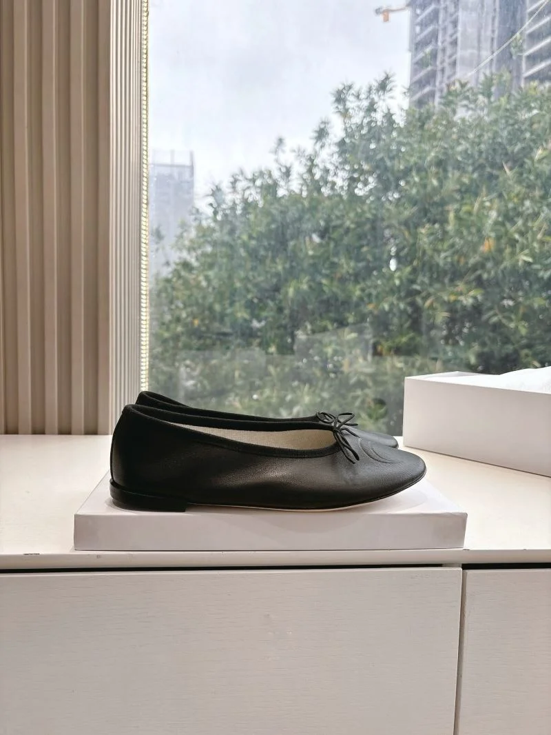 RelaxedFit Repetto Shoes 9088