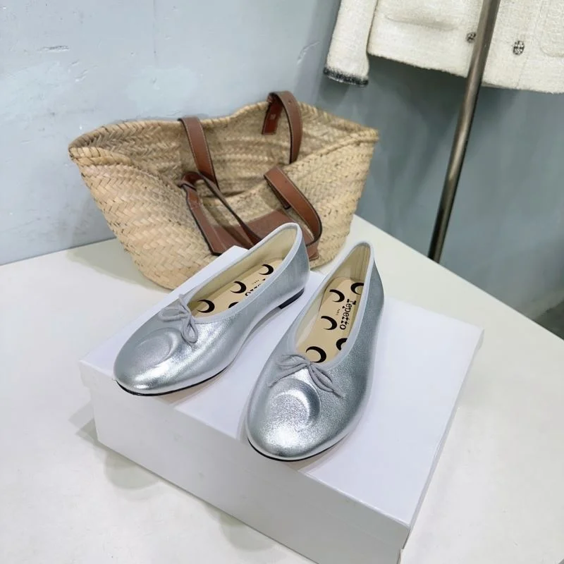 WrinkleFree Repetto Shoes 9074