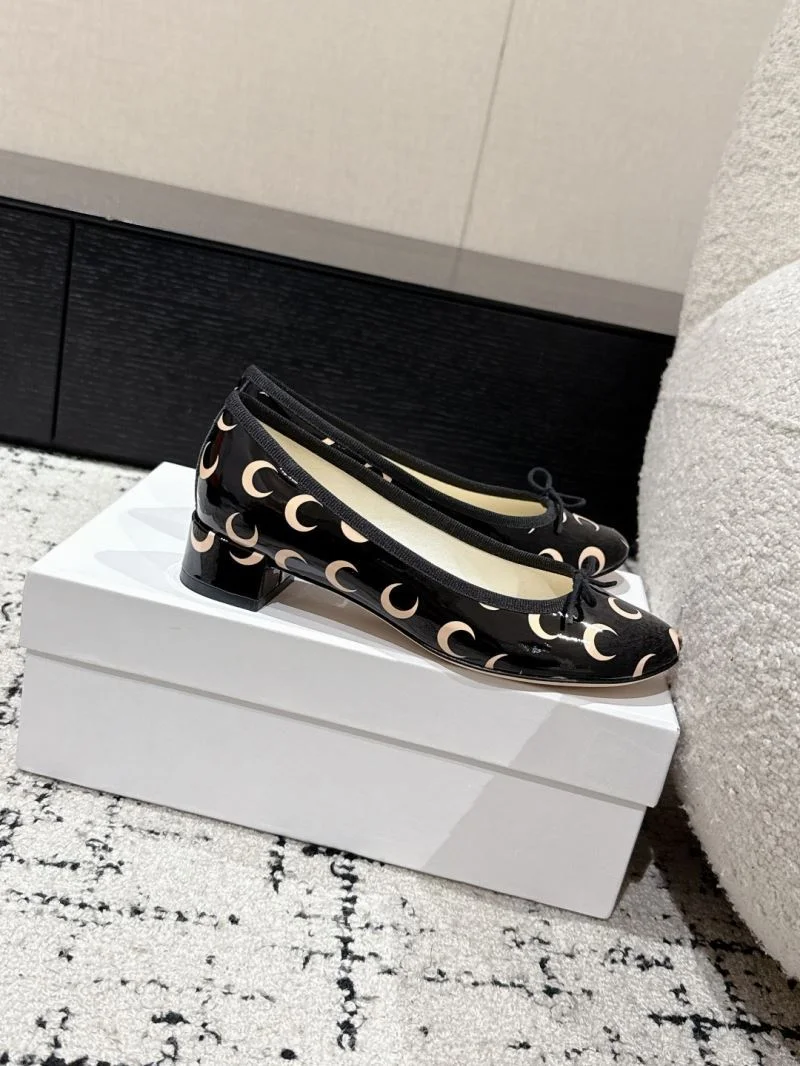 Breathable Repetto Shoes 6050