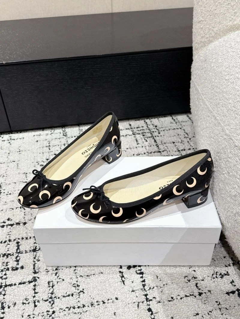 Breathable Repetto Shoes 6050