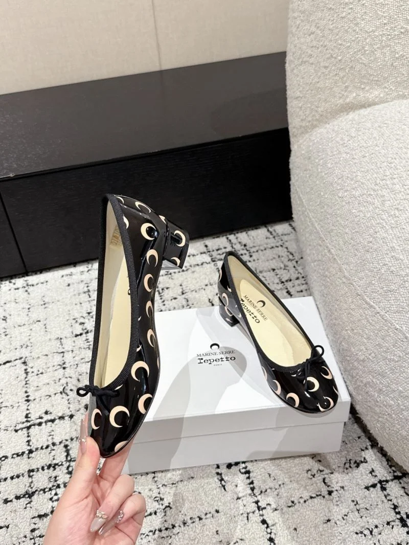 Breathable Repetto Shoes 6050
