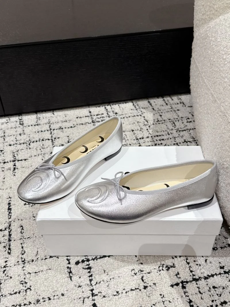 Modern Repetto Shoes 5864