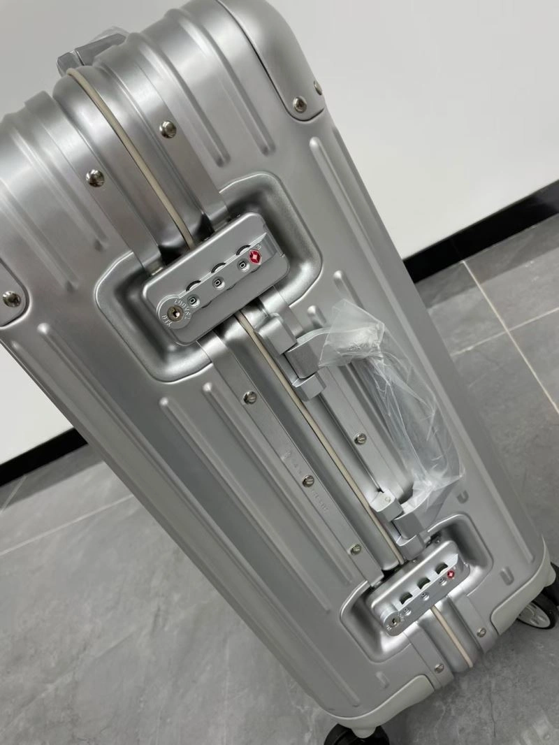 Rimowa Suitcase Breathable 69427