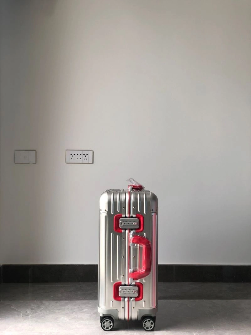 Trendy Rimowa Suitcase 69488