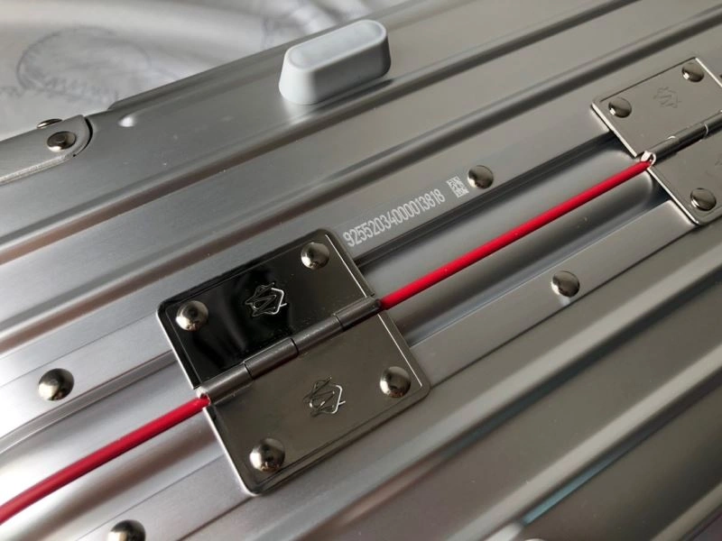 Trendy Rimowa Suitcase 69488
