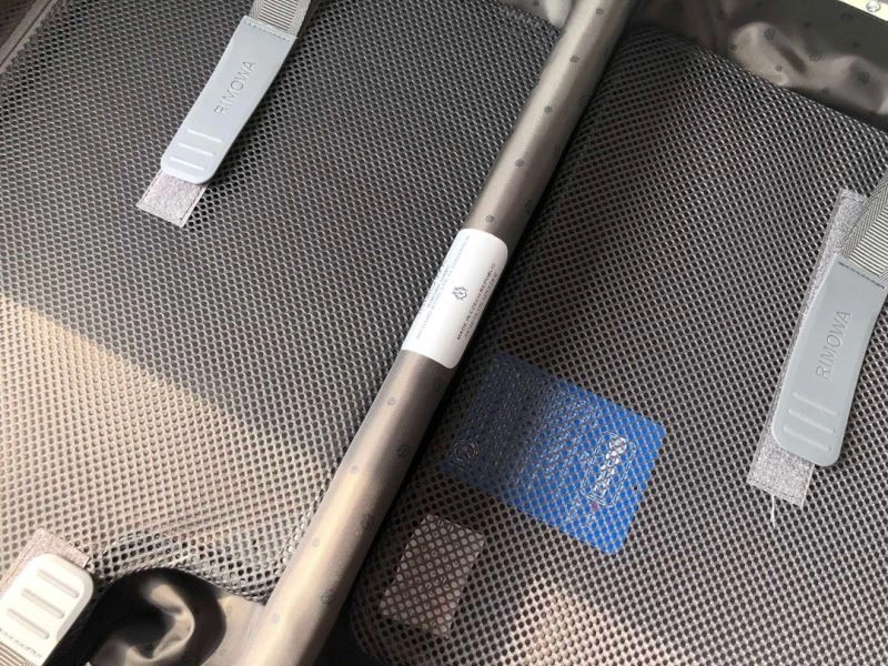 Practical Rimowa Suitcase 69426