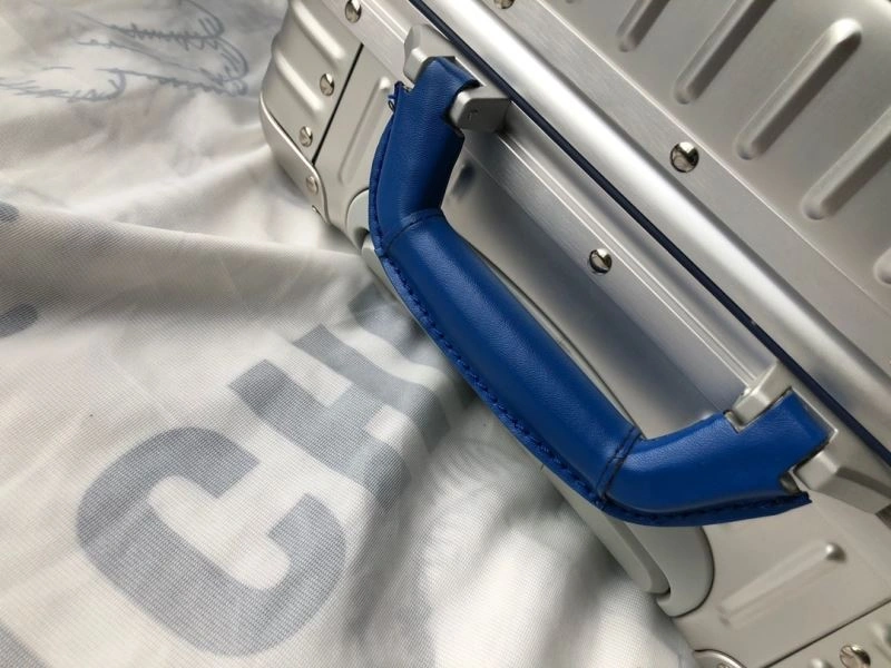 Popular Rimowa Suitcase 69486