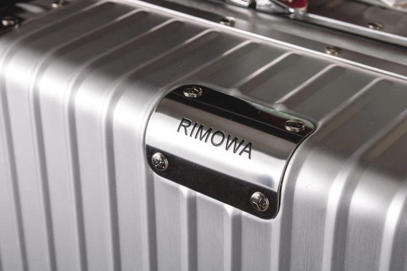 Flexible Rimowa Suitcase 69425