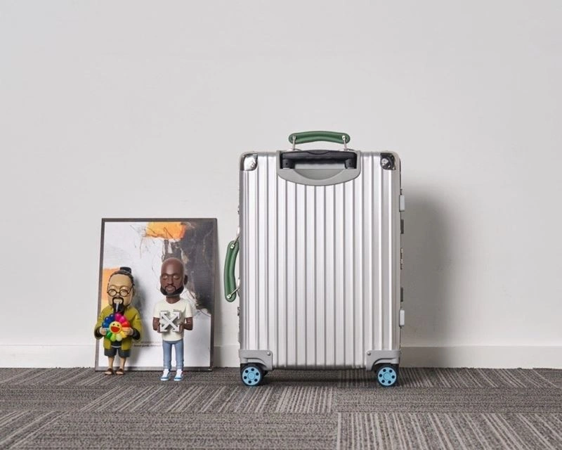Cozy Rimowa Suitcase 69416