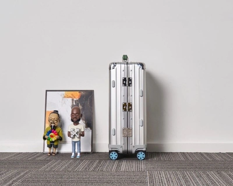 Cozy Rimowa Suitcase 69416