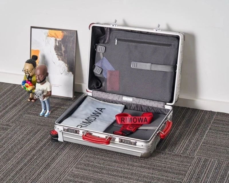 FastDry Rimowa Suitcase 69411