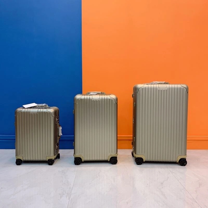 GoodFit Rimowa Suitcase 69504